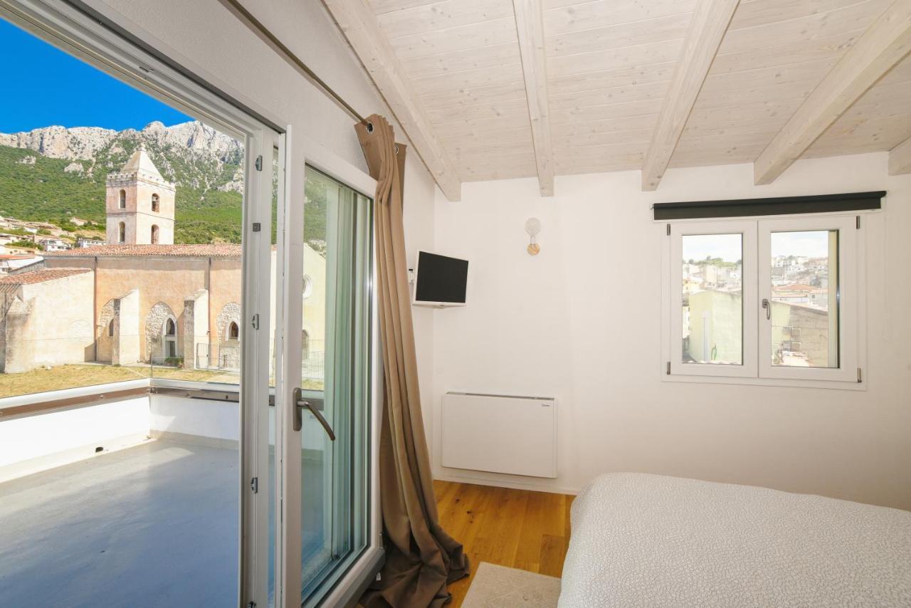 Tatta & Nanna Rooms Oliena Bagian luar foto